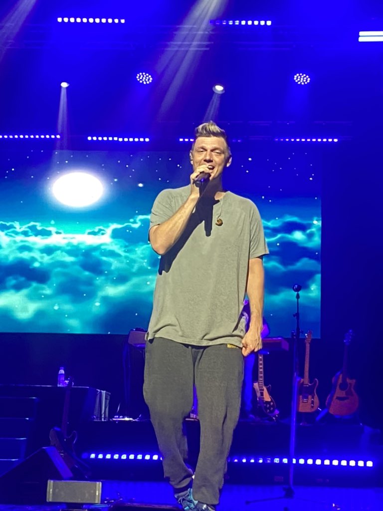 Mabelescobar's tweet photo. @nickcarter #WhoIAmRecap I have a lot of pics !!! But Definitely the best of my year https://t.co/hOn1tr8QIS