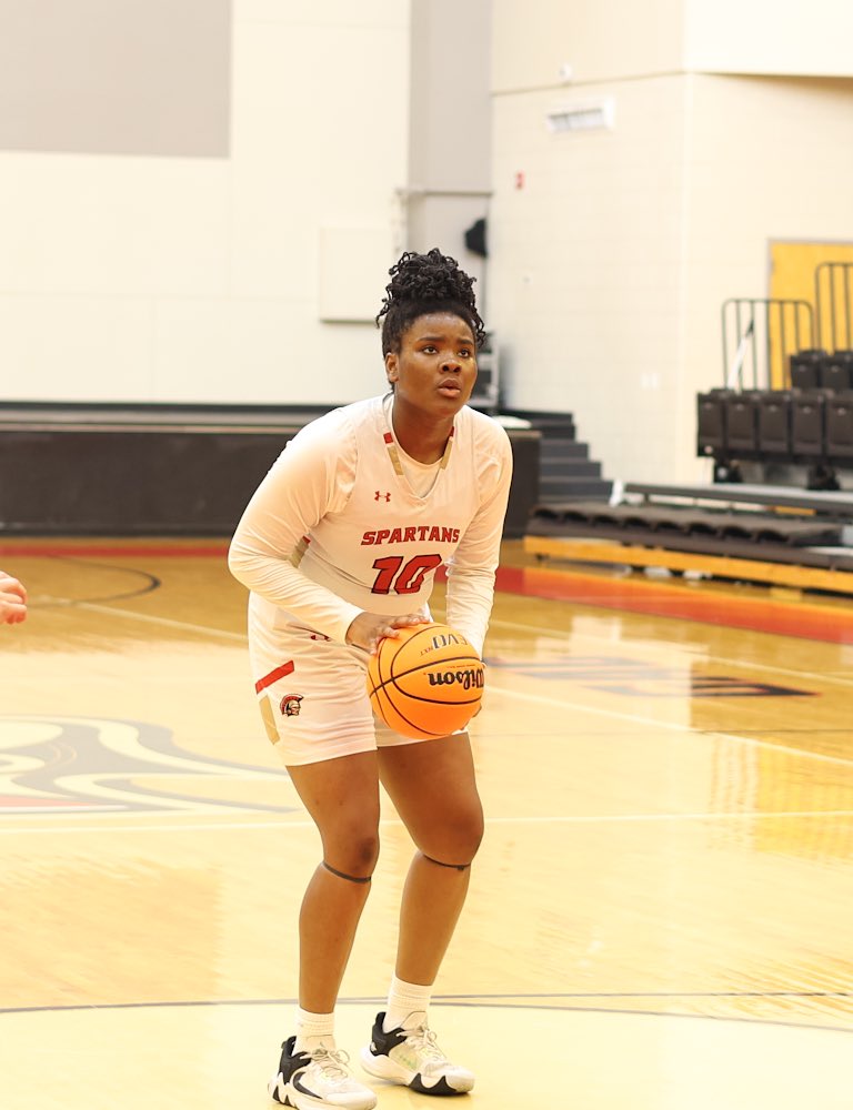 #CobiObi 8p 17r 1s vs Parkview. The hustle is real. Greater Atlanta Christian 6-0.