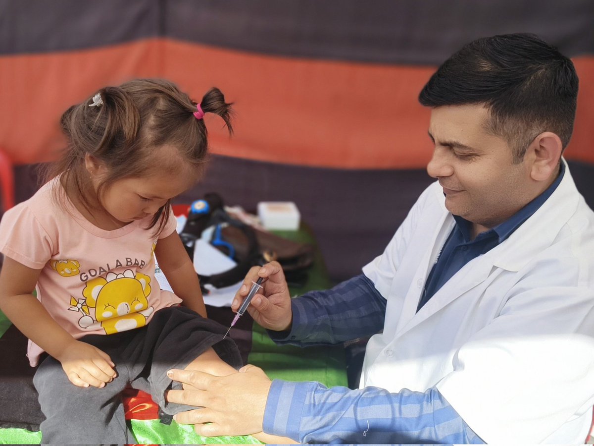 Spearcorps's tweet image. #AssamRifles formation under #SpearCorps conducted a transformative 𝟯-𝗱𝗮𝘆 𝗠𝗲𝗴𝗮 𝗠𝗲𝗱𝗶𝗰𝗮𝗹 𝗖𝗮𝗺𝗽 across #Manipur, from 23-25 Nov 2024, extending 𝘃𝗶𝘁𝗮𝗹 𝗵𝗲𝗮𝗹𝘁𝗵𝗰𝗮𝗿𝗲 𝘀𝗲𝗿𝘃𝗶𝗰𝗲𝘀 𝘁𝗼 𝟱,𝟱𝟱𝟬 𝗶𝗻𝗱𝗶𝘃𝗶𝗱𝘂𝗮𝗹𝘀. 
In collaboration with the