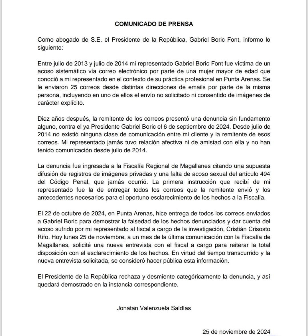 maca_santelices's tweet photo. “Es un cerdo que me acosaba cuando trabajé con él” textual, escrito x la víctima año 2012. En medio de la segunda vuelta 2021 fue @totiorellanag la que intervino para acallarla. Hoy se conoce un nuevo caso contra @GabrielBoric tras tres meses de silencio #GOBIERNOASQUEROSO https://t.co/7zGcUBZRmk