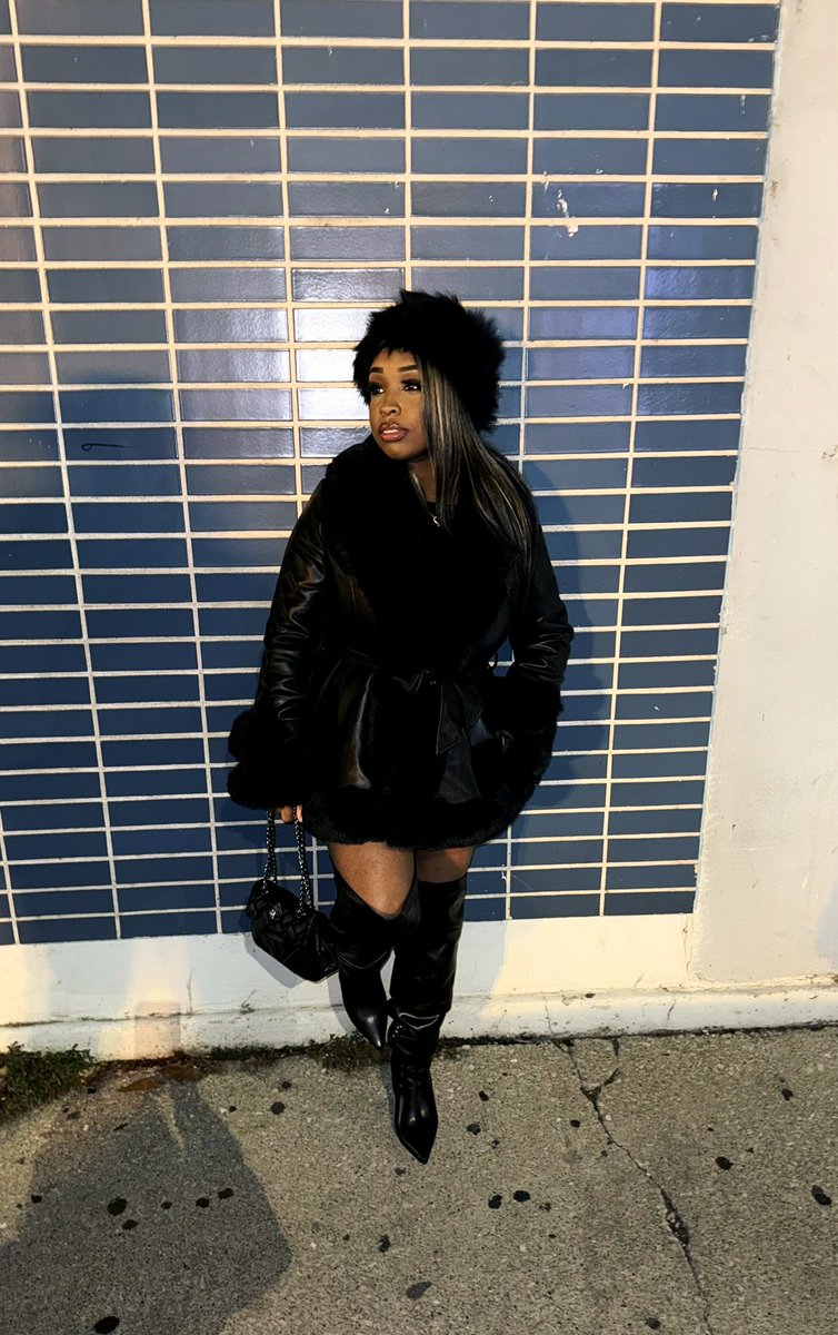 dynasty_macc's tweet photo. CBFW🖤. https://t.co/t1X00yNb9B