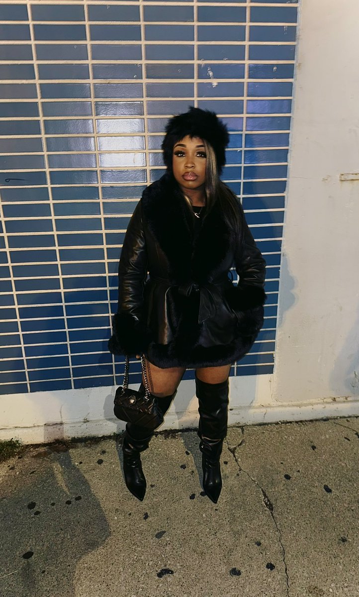 dynasty_macc's tweet photo. CBFW🖤. https://t.co/t1X00yNb9B