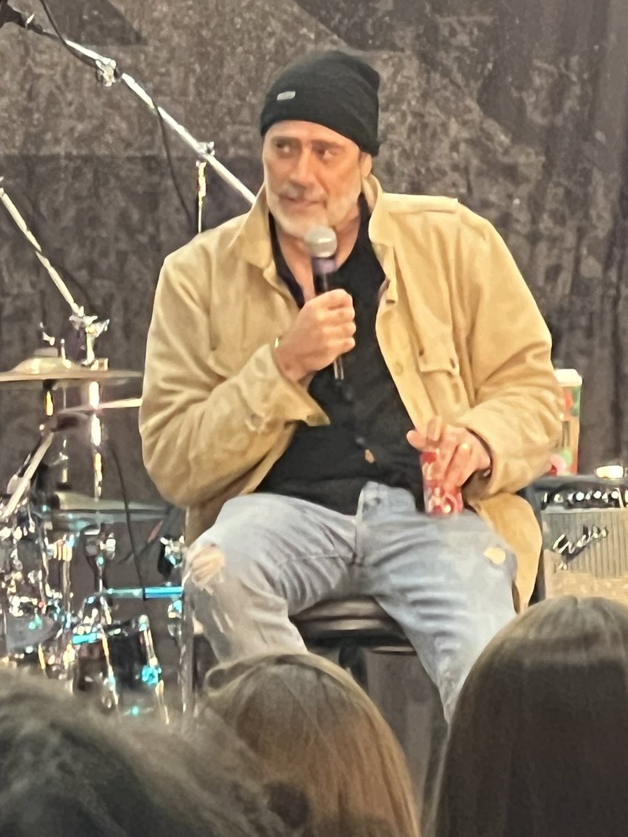 Stephanie tweet media