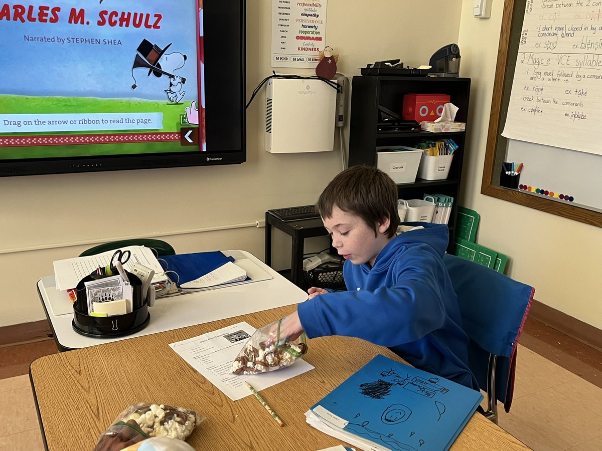 JenChap74's tweet photo. I sure am thankful for these great kids! 

Today we enjoyed the classic book “Charlie Brown’s Thanksgiving” and had bags of Snoopy’s ‘dinner’ creation (pretzels, jellybeans, &amp; popcorn) while answering questions about the text. 🥨🍿

Happy Thanksgiving everyone! 🦃 https://t.co/c2hM5Ju3dS