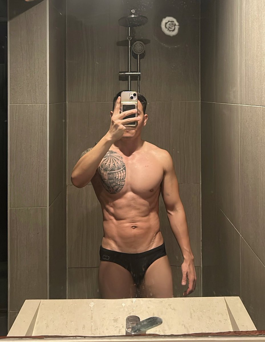 antony_pha70673's tweet photo. A Tuesday session ??? Still free around 5pm . Message for strong hand 🙈😜 https://t.co/hSOmCEYLHp