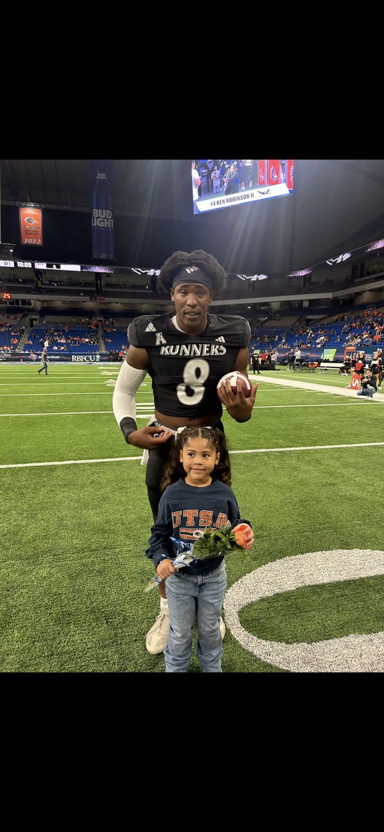 thejbuckets's tweet photo. Closing my chapter at the dome with a bang!! 
AGTG without him I’m nothing with him I can accomplish all https://t.co/LUOfjoYVfq