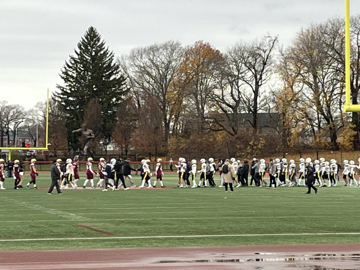 cotter_grace's tweet image. Congratulations to X football on their win in the playoff as they head to Gillette.  We are proud of Coach Z,his staff &amp;amp; the team on a phenomenal season. Excited for the meeting with CM for the Pumpkin trophy and the Catholic Conference. AMDG men for others!🏈