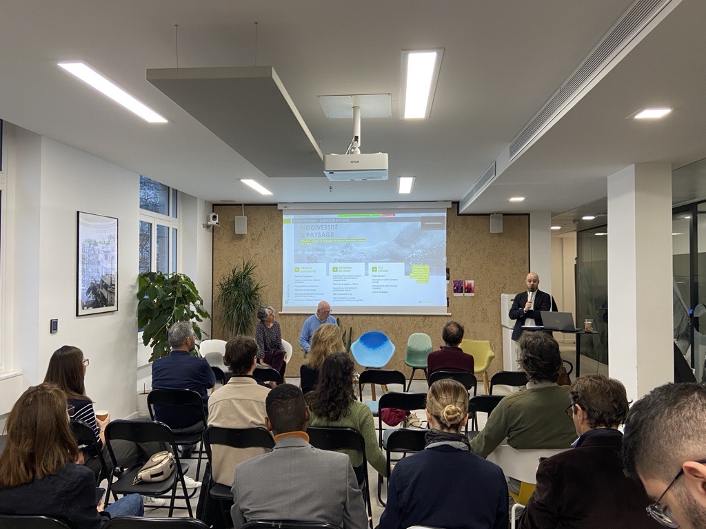 🚨 En direct du petit-déjeuner "Comment les lots immobiliers peuvent concourir à la mise en œuvre des trames écologiques urbaines ? - Présentation des nouveaux outils cartographiques 2024"

🤝 Merci à nos intervenants
