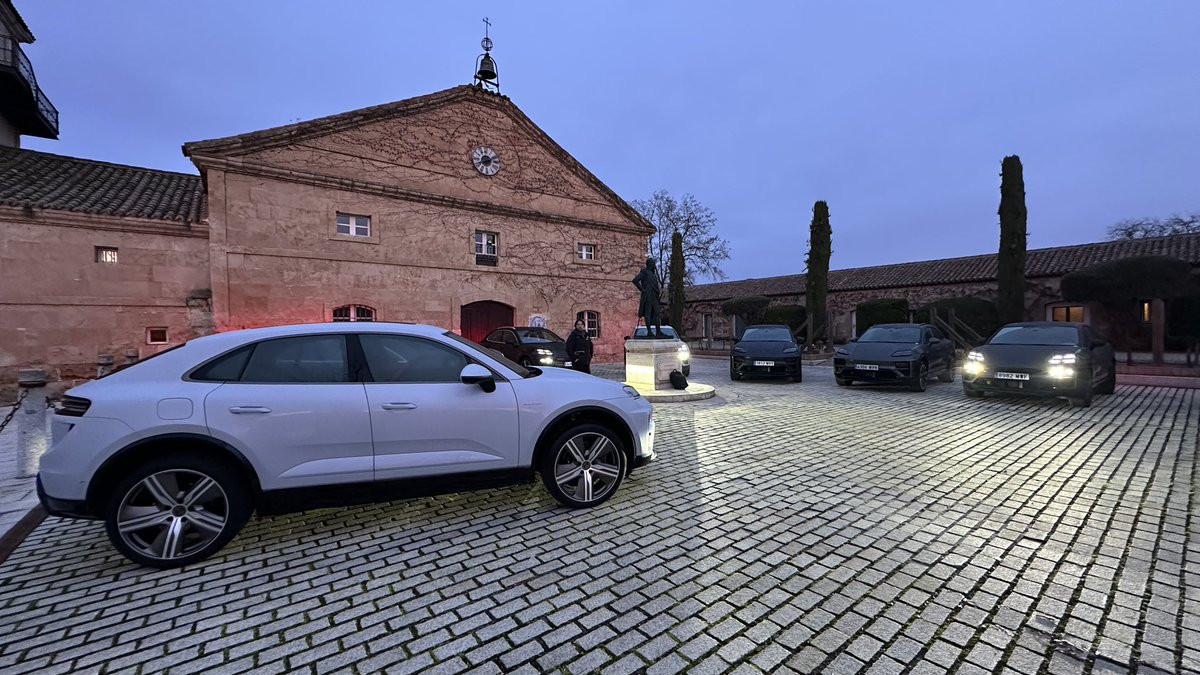 Ya están listos los <a href="/Porsche_Iberica/">Porsche Ibérica</a> Macanudos para la segunda jornada de pruebas por Salamanca. Alá, a darle kWh a la primera iteración de la PPE by Porsche.