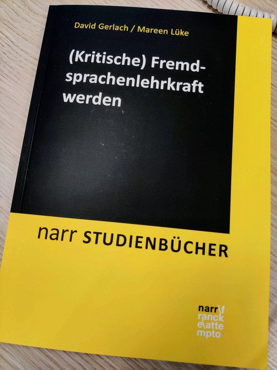 Da isses: "(Kritische) Fremdsprachenlehrkraft werden" - ein Studienbuch für angehende #Fremdsprachenlehrpersonen -&gt; narr.de/kritische-frem… (English translation coming soon) - thanks to @mareenlueke
