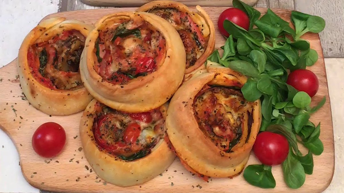 lagaylifefr's tweet photo. Et voilà de supers idées de Chef Club pour des recettes d'apéro pizza super simples à réaliser afin de réussir à coup sûr vos soirées entre #amis ! ... A lire ici >> https://t.co/UAHyrSQUBz #pizzas #cuisine #Apéro #lifestyle #recette #chefclub https://t.co/x89QvpxAze