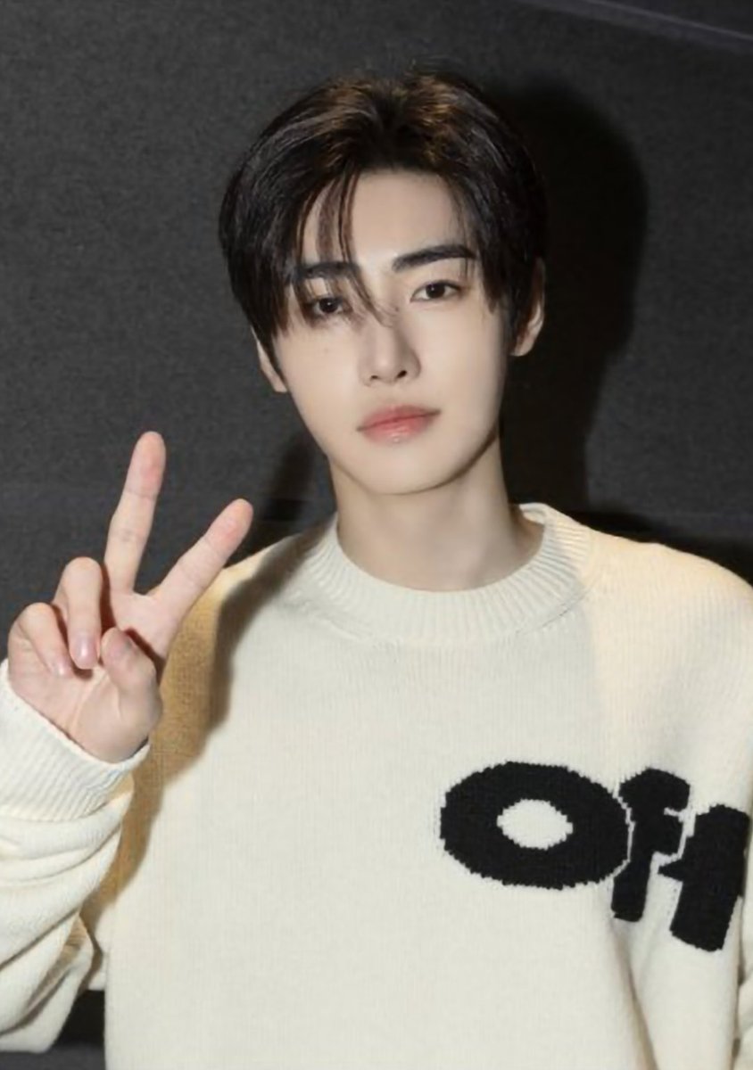 byeol_ice's tweet photo. 일본 멤버십 리뉴얼 기프트 성훈네컷♡ https://t.co/ixQXPYErpF