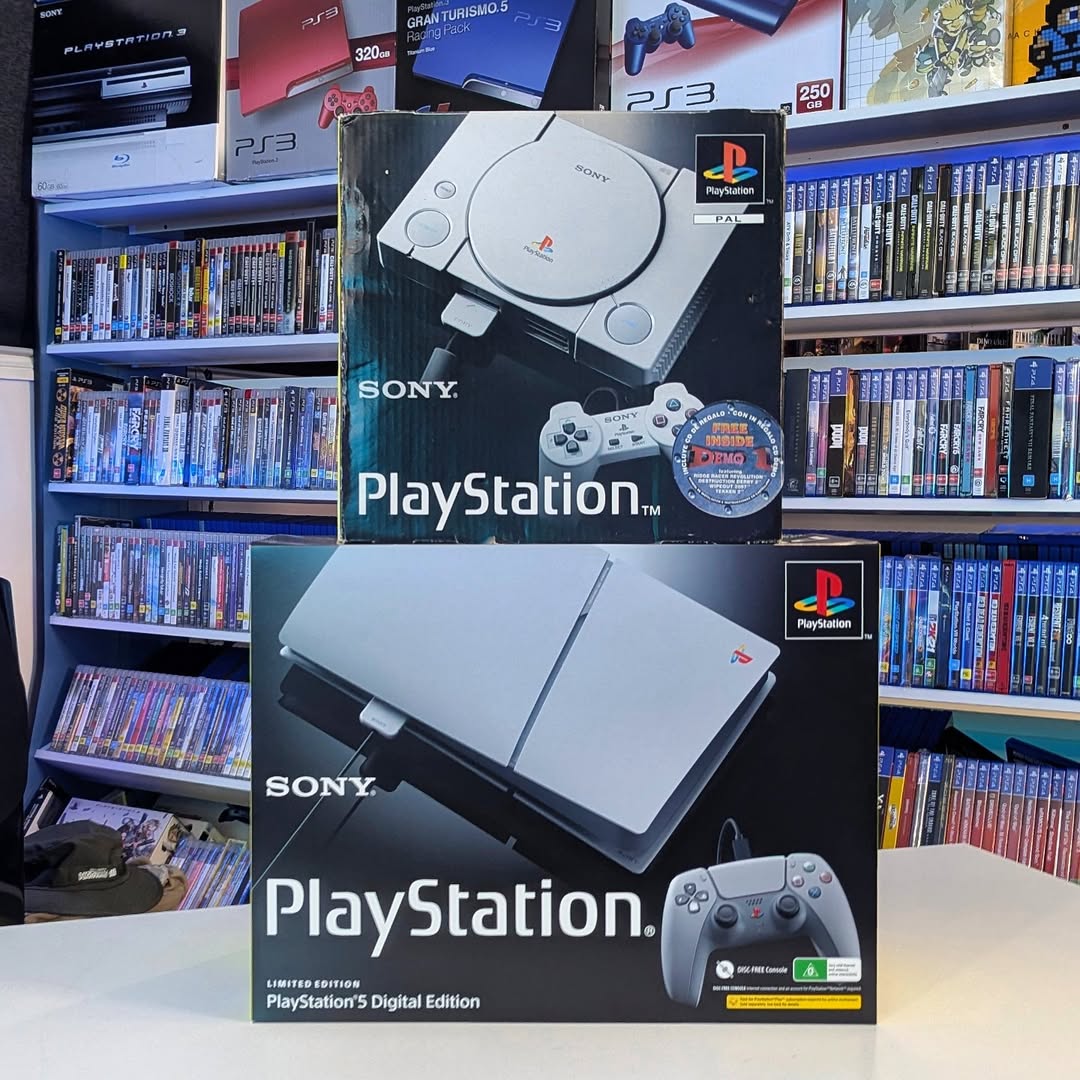 n4sa's tweet photo. The OG and the new kid on the block.
#ps5 #PS5Slim #ps530th #playstation #sony #ps1 #psx #playstationgamer #PlayStationCollector #PlayStationCollection #retro #retrogamer #retrogaming #90s #gamerguy https://t.co/O2ed6vCqPz