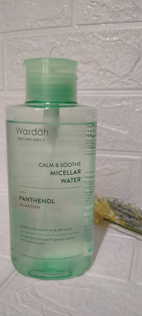 iyaystkh's tweet photo. Bersih dalam sekali usap? Kenapa enggak wardah micellar water satu ini gak cuma bersihin make up dan kotoran dalam sekali usap.. tapi juga menenangkan kulit. Gak merah, gak perih, gak ada rasa ketarik.
#bercuanBersamaParagon
#SBDWardah #ParagonCreatorHub
https://t.co/82CadotcAN https://t.co/jDd5fG86rQ
