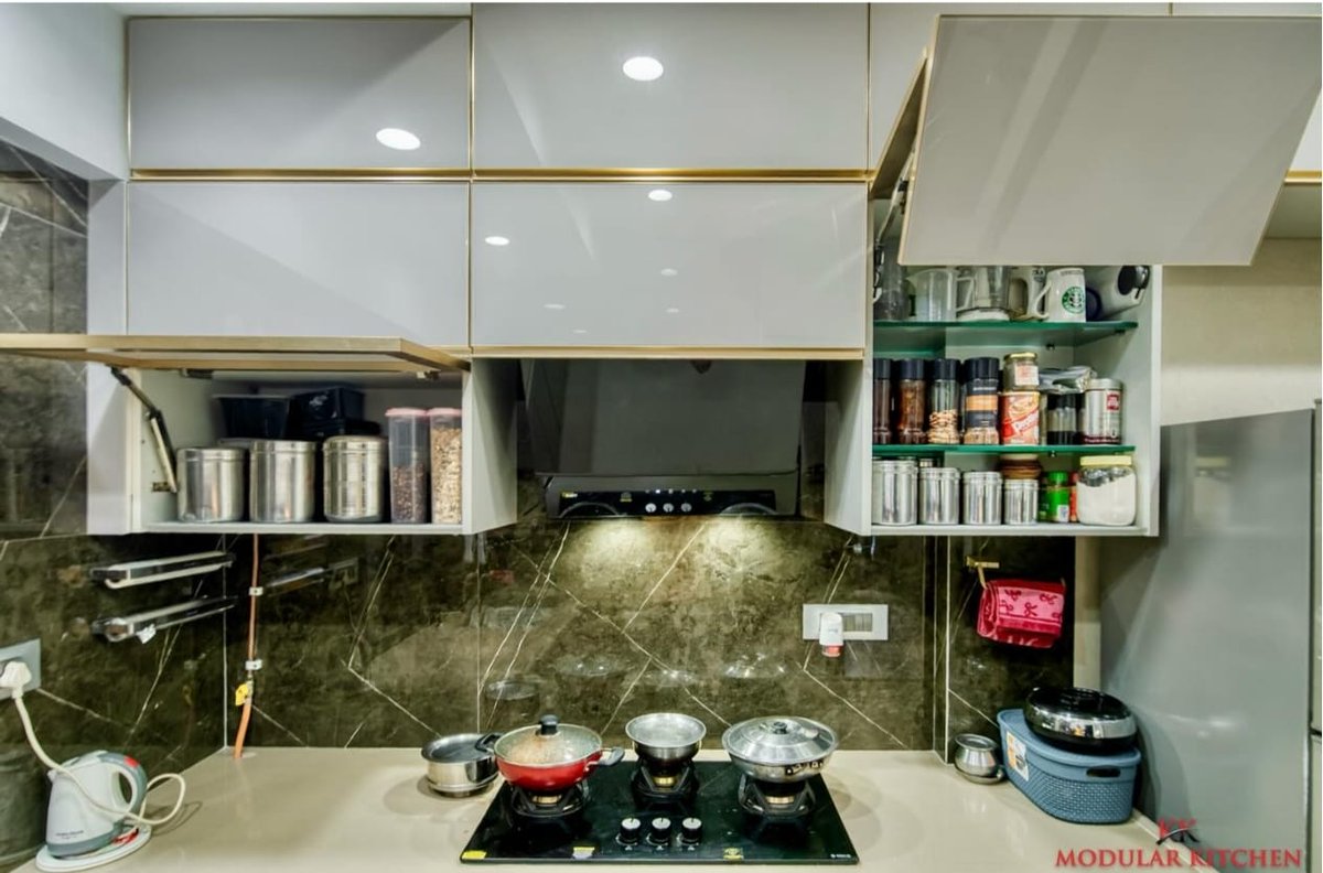 KKModularKitchn's tweet image. Discover the elegance of KK Modular Kitchen’s C-shaped acrylic design!

Upgrade your kitchen with a sleek, functional design.

Custom layouts, durable acrylic finish, and smart space use make it a perfect home addition.

#kkmodularkitchen #kitchendesign #cshapedkitchen #sleek