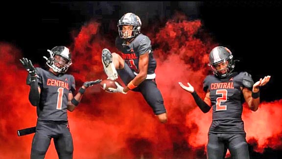 NEW State TOP 50 FB Rankings (1-25).
De La Salle goes from No. 5 to No. 4.
Central (Fresno) jumps to No. 18 (right behind St. Ignatius). 
calhisports.com/2024/11/25/new…