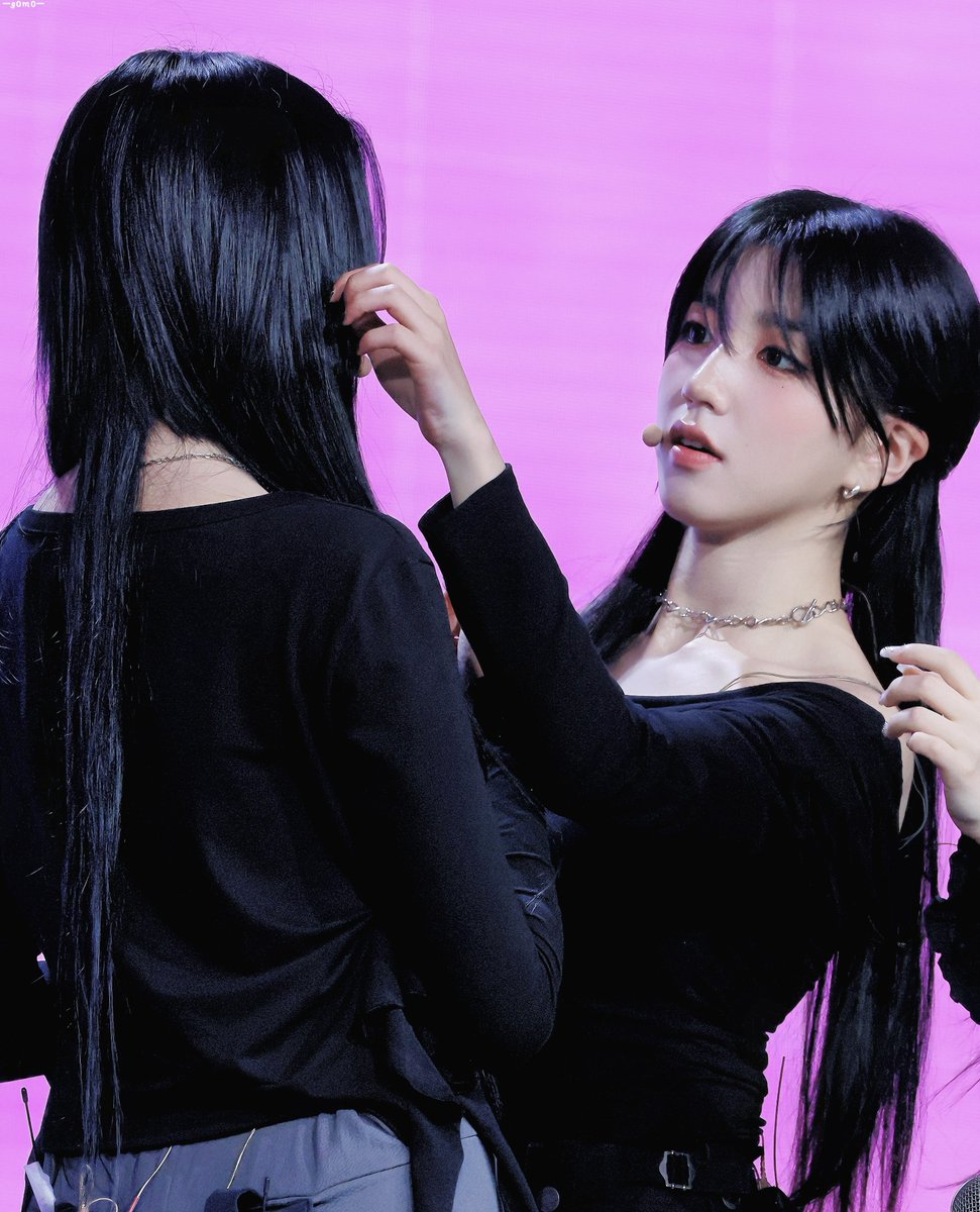 gomogomo00's tweet photo. 241123 마카오 팬미팅

🪞🫳

#트리플에스 #tripleS
#xinyu #신위
#sohyun #소현 https://t.co/dnXTUTWpNk