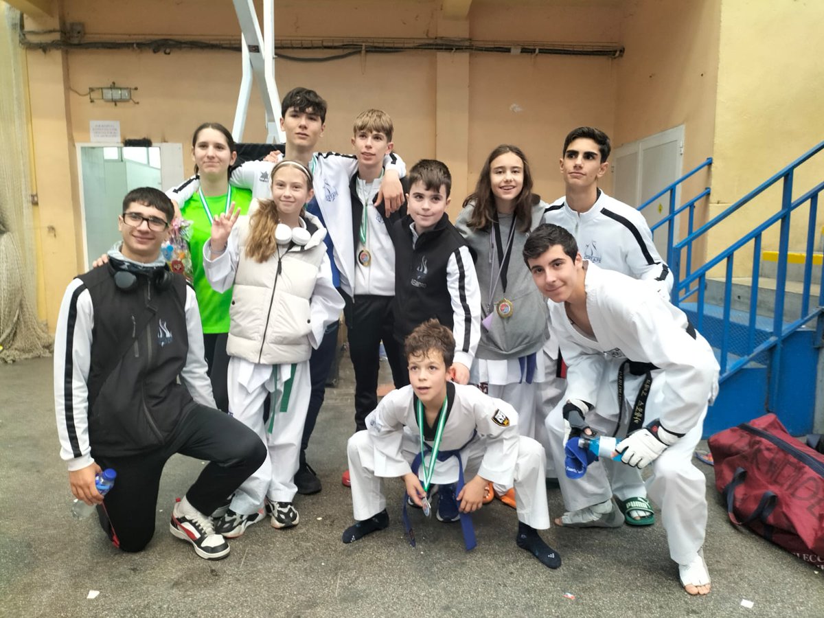 Los deportistas del <a href="/tkdgetafe/">TAEKWONDO GETAFE</a> conseguían el sábado ‼️SIETE MEDALLAS‼️ en el XXXVIII Open Nacional de #Taekwondo Miranda de Ebro 2024, con 🥉 por equipos en la categoría cadete 

¡¡¡ ENHORABUENA !!! 🏆🇪🇦🥋🔝👏👏👏

#Getafe #Deporte #DeporteenGetafe #PremioNacionalDelDeporte
