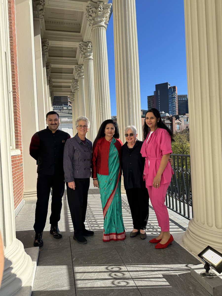 prisocent's tweet photo. Thank you @lakshmiunwomen ji for joining us @ #MAStatehouse for Meet&Greet hosted by @RepKayKhan @HannahEKaneMA Senator Joan Lovely & @MAWomensCaucus & for fireside chat hosted by students @Kennedy_School, #Indiacacus & @MittalInstitute for your debut novel Swallowing The Sun. https://t.co/N1AziPRyRD