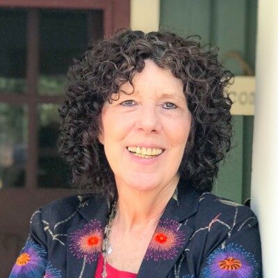 PodcastGuests's tweet photo. Claudia Milligan is the #Author of Letters to David: Following My Son into Spirit. A cynic to #channeler and #medium, Gallery medium, Reiki Master and Healer. Learn more and book her on your podcast. https://t.co/beXsIK9WVP https://t.co/6tg47ncDhc