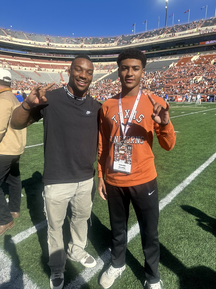 calebclack5's tweet image. Had a great time at Texas, I plan on being back for camp season #HornsUp #UT