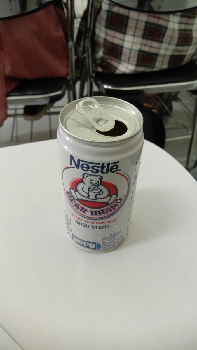 sx52Hz's tweet photo. terpantau sudah 2 hari berturut turut minum ni susu beruang. https://t.co/yOpX7ZO94B
