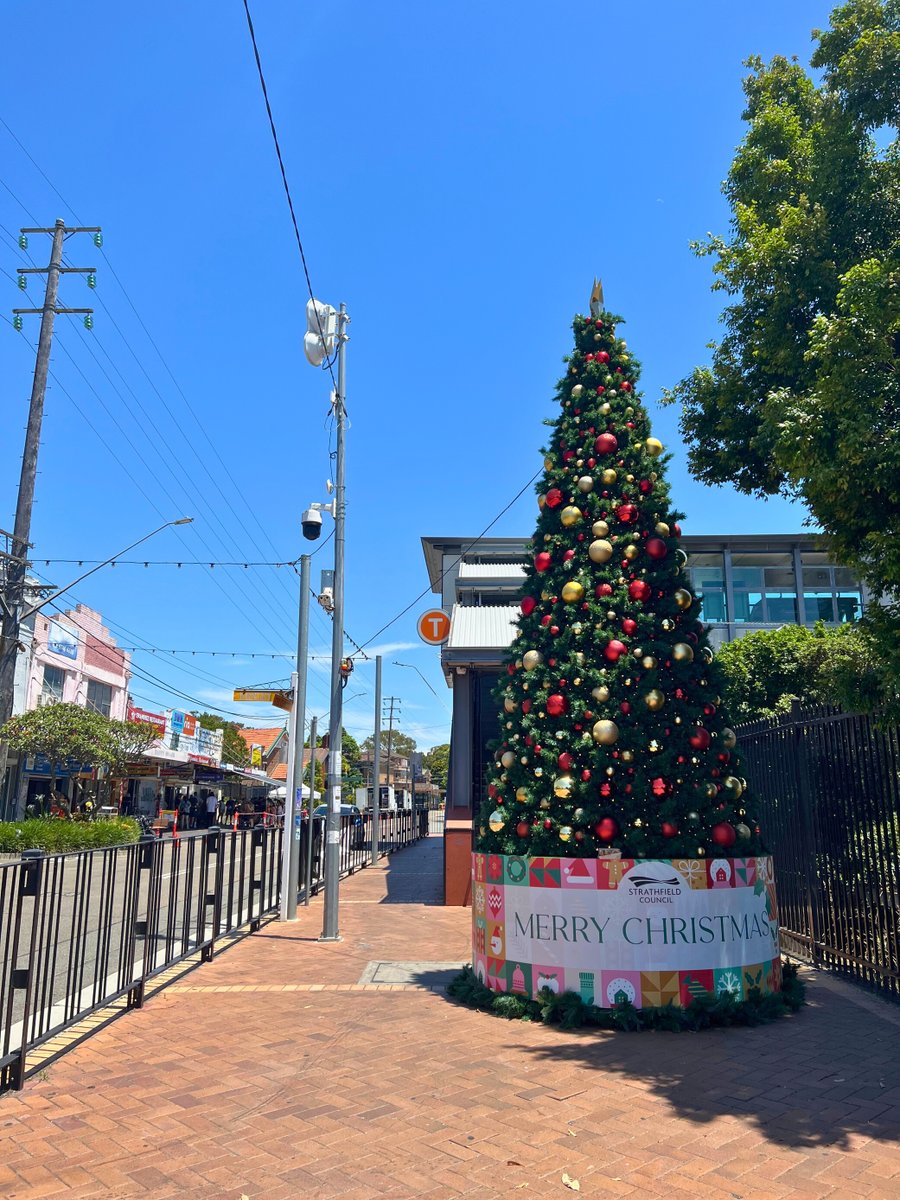 StrathfieldMC's tweet photo. 🎄Noel time like the present to spruce things up for Christmas! 🎅

Strathfield Square has received the royal tree-ment, with Flemington and Homebush's trees totally sleigh-ing!

Make sure to check the decorations out while the silly season lasts, or yule be sorry! https://t.co/vzAXjqffOL