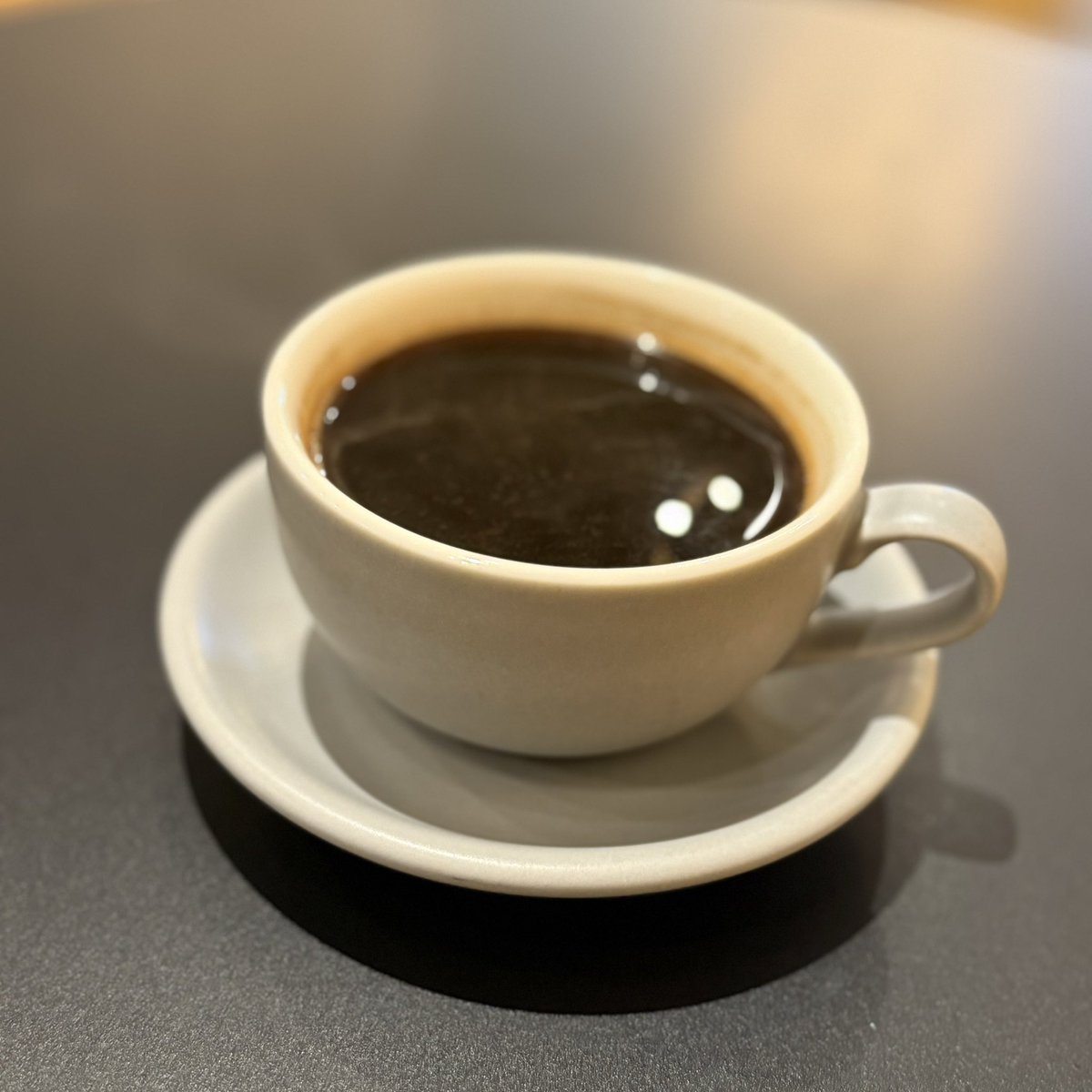 東京・初台
今回滞在したARTHOSTELS  SHIBUYA
1階のカフェ、uba coffeeさんへ。

パン美味しそうなのがいっぱいありましたが
流石にお腹いっぱいで🤣
のんびりしてました。
こんな時に好きな曲がかかると
嬉しいですね。

#hybs
#pleasedontyougo