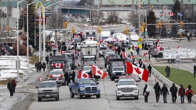 Isuckatpicking's tweet photo. Sure now the conservatives are suddenly concerned about illegal activities at the Canada/US border that might cause major economic damage. https://t.co/FF5l6PcNO2
