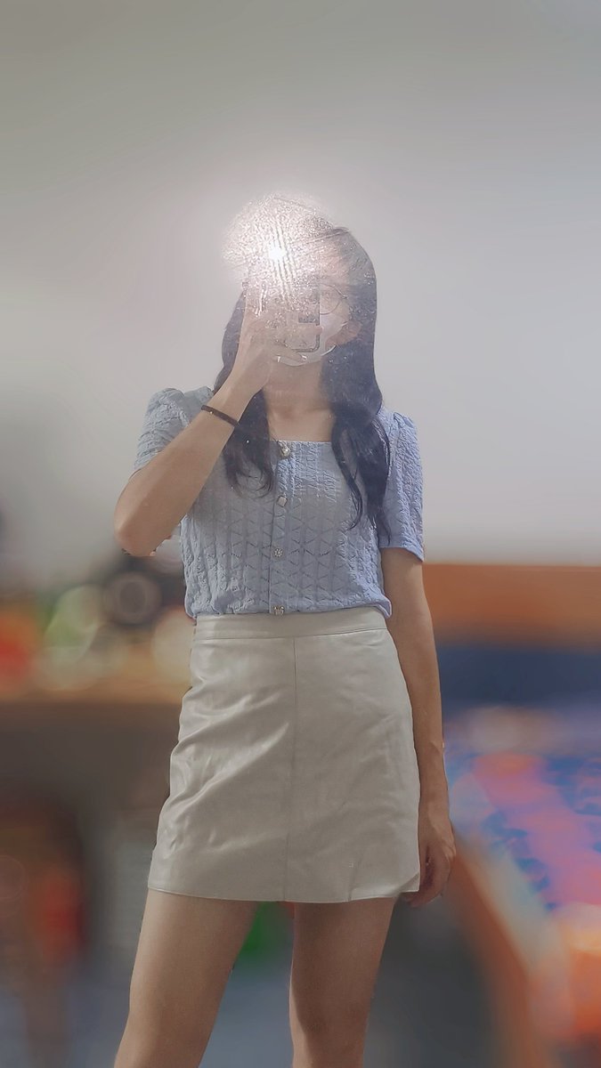 镜中是谁，梦中是谁
#AI配文