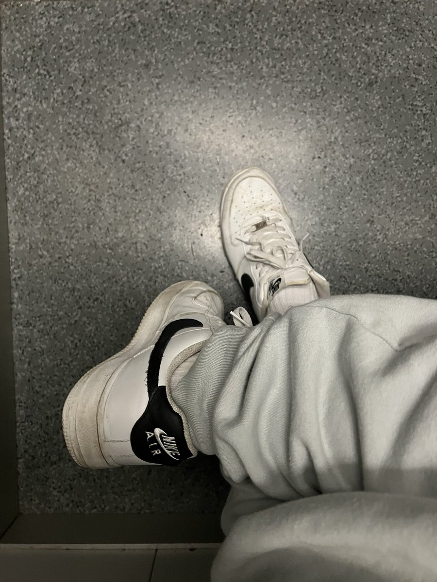 DirtFitSox's tweet photo. Why do I wear some thick pair of socks to the gym? 🤔
Today is cardio 🥵
#dirtysocks #dirtywhitesocks #sweatysocks #nikesocks #whitesocks #whitenikesocks #socks #socksfetish #malesocks #nikedirtfit #saggging #boxershorts #ck #calvinklein #redBoxers #redBoxershorts #afo https://t.co/fDhjC8uhUI