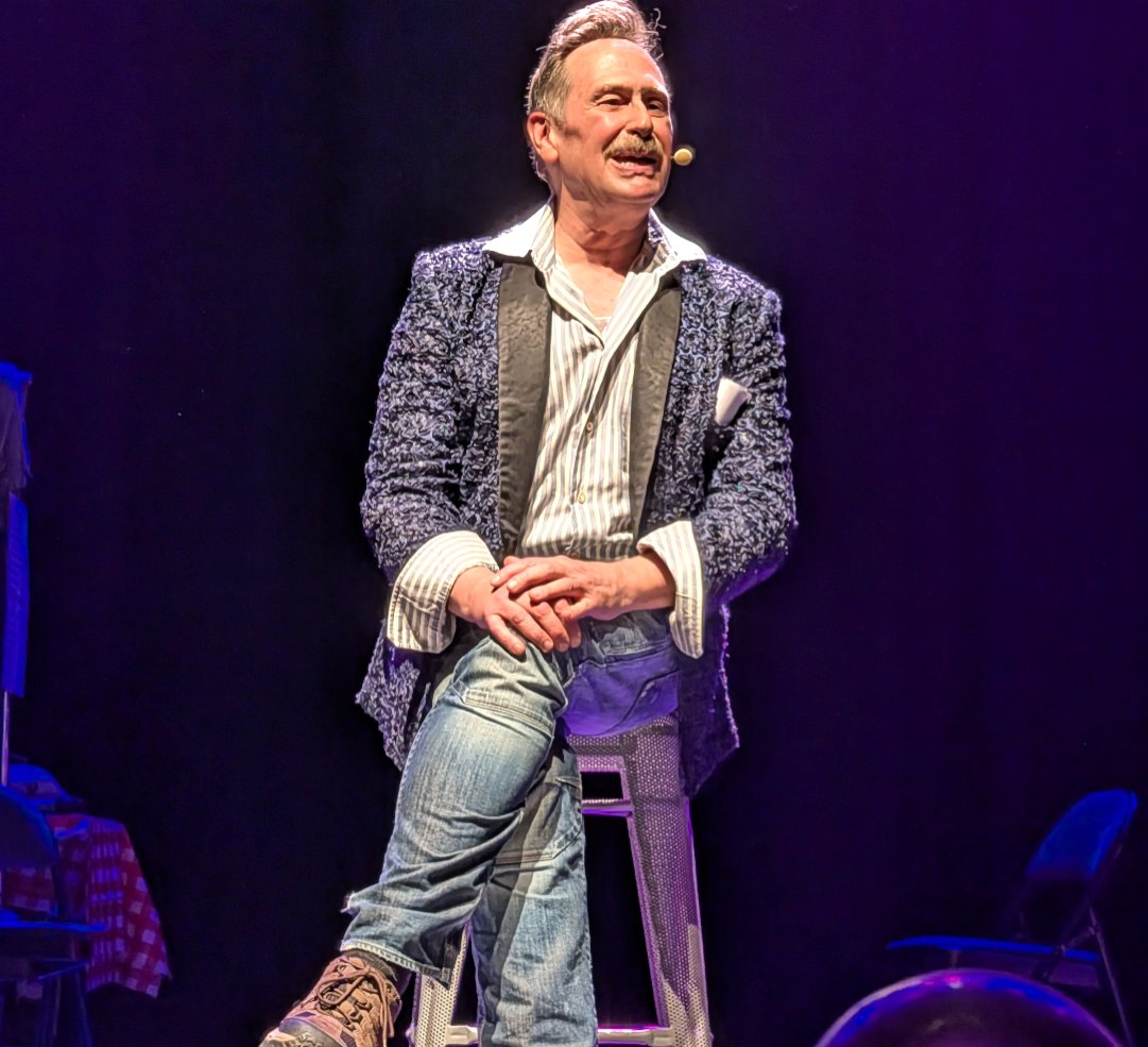 Evil_Deadite's tweet photo. We missed you tonight @DaveSFoley! A valiant (and hilarious) effort was made by @ScottThompson_ to fill your shoes, however I sense your spot in the troupe remains secure 😊 Get well soon! 💊❤️ https://t.co/MeuN6tISNG