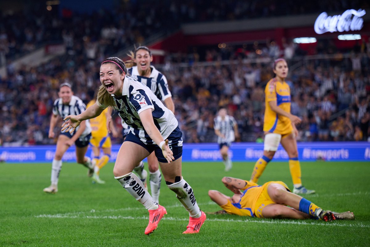 WeAreRayados's tweet photo. 𝙏𝙃𝙀 𝙈𝙊𝙈𝙀𝙉𝙏 𝙔𝙊𝙐 𝘼𝙇𝙒𝘼𝙔𝙎 𝘿𝙍𝙀𝘼𝙈𝙀𝘿 𝘼𝘽𝙊𝙐𝙏 🤩 https://t.co/zyYk9c6xZK