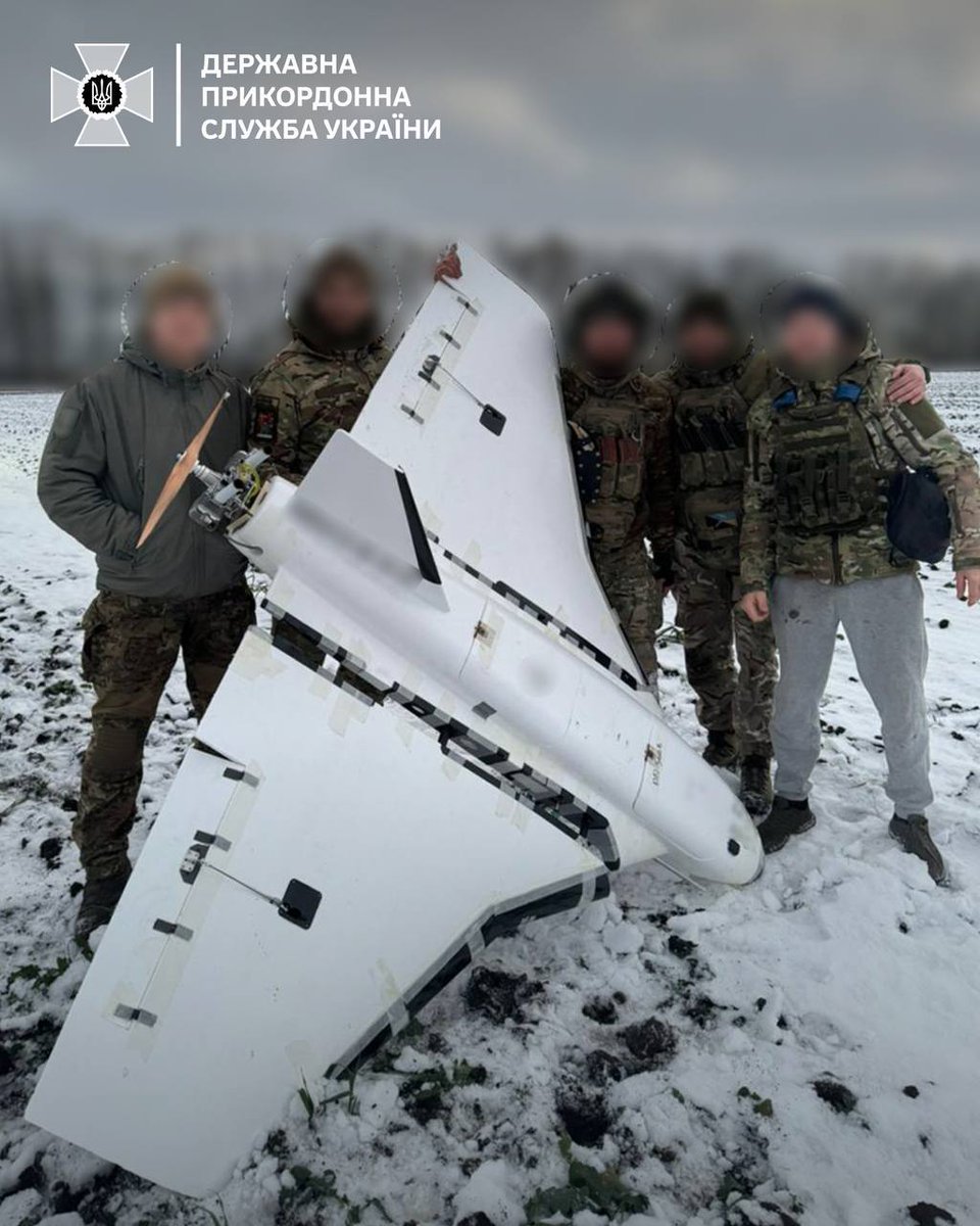 MidnightVision5's tweet photo. More #Ukraine action

1. #Russia shows it's new #Shahed/Gerbara #drone hangars

2. #Ukrainian medics evacuating a soldier

3. &amp; 4. Two #Gerbara decoy #drones shot down.  

#UkraineRussiaWar #UkraineWar
#RussiaUkraineConflict #Russian
#RussianArmy #UkrainianArmy https://t.co/IxQXMPHa95