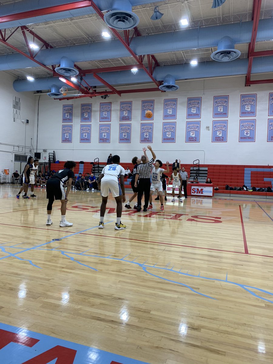 Factorybball's tweet photo. Westview vs Fairfax #puhsd #southMt #gm6 https://t.co/5pXkWbfP3G