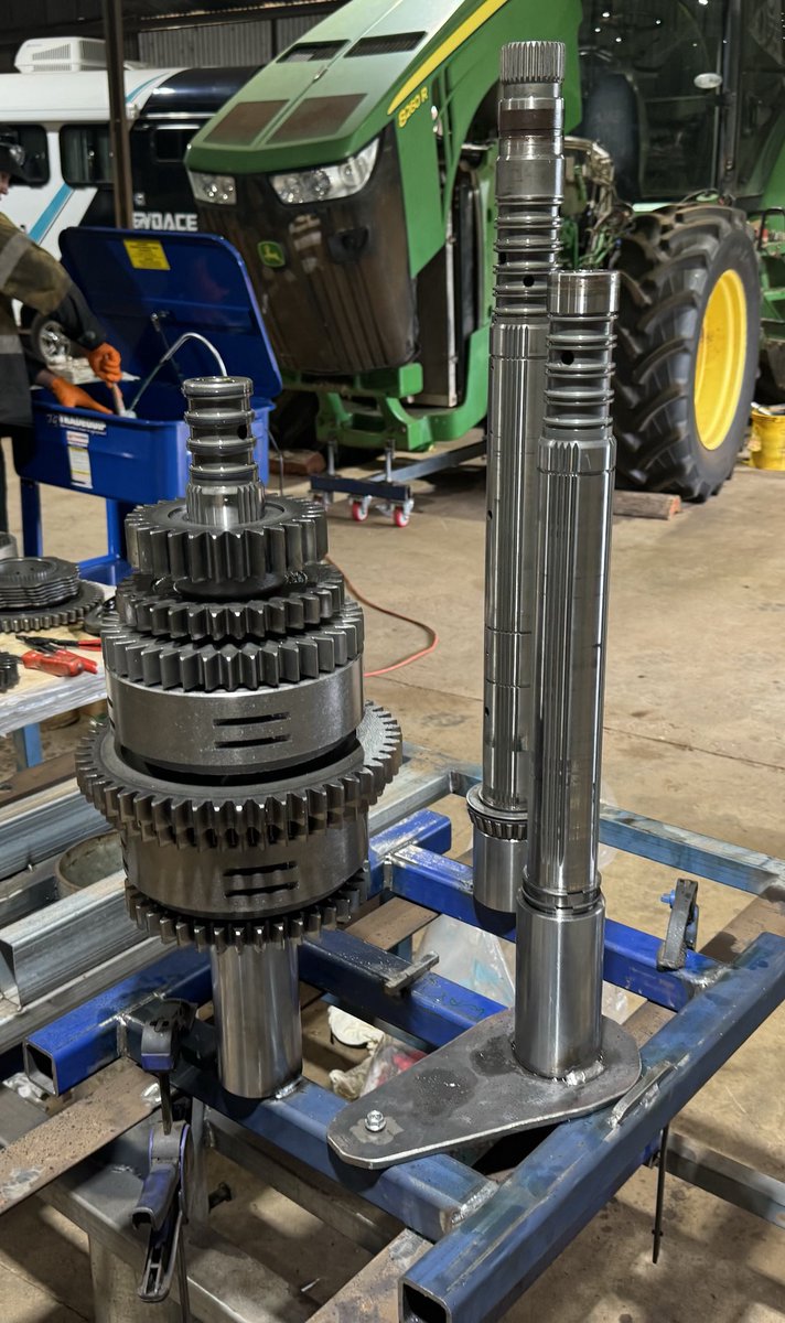 Hopefully the 1st of many for us ⁦<a href="/srsaus/">Specialised Rebuild Services Australia</a>⁩ ! This JD 16spd Power shift came in for a failed B clutch after 9000Hrs. Client opted for a complete rebuild of the Transmission. Parts and labour, including splitting tractor, came in under supply only of a JD reman transmission!