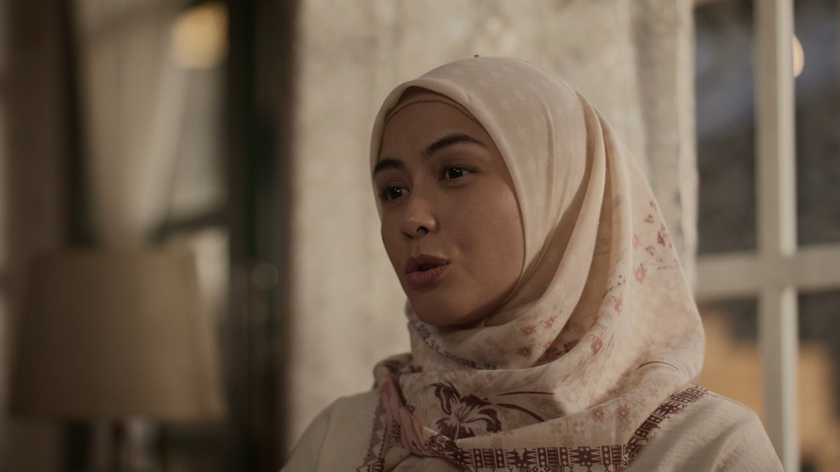 HabisNontonFilm's tweet photo. Trailer film 1 IMAM 2 MAKMUM udah rilis!

Belum apa-apa, udah ada dialog, "Bisakah seorang suami, mencintai 2 istri?"

Ini baru, the real Fedi Nuril. 😂👏 

Videonya di bawah 👇 https://t.co/wnXGW4gVDO