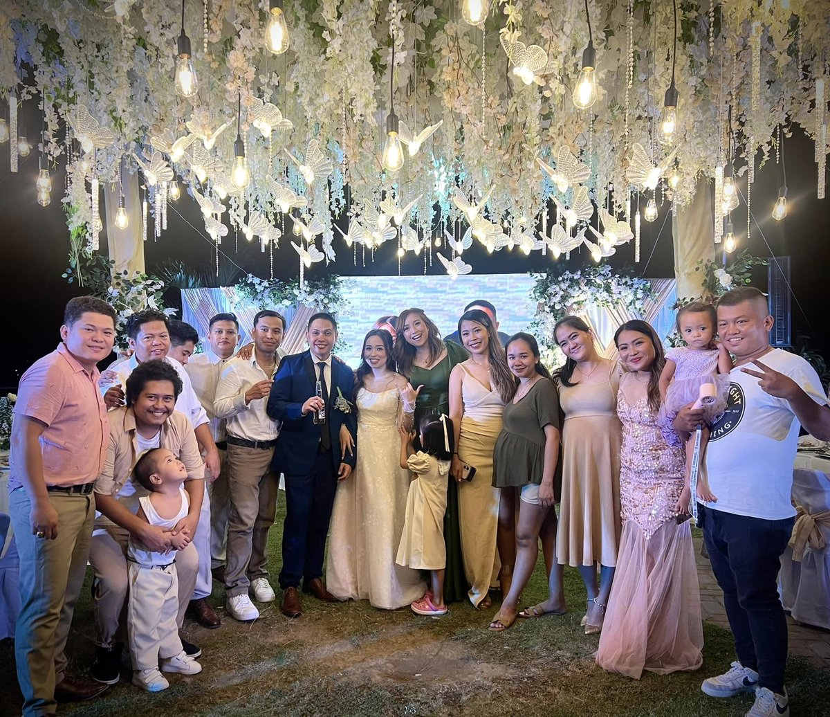 jayblue4ever's tweet photo. An amazing experience. It was all worth it <3.

We started the day both of us being nervous but thanks to our coordinators, suppliers, and even our priest. Everything went smoothly and people got drunk at the after-party 😄 https://t.co/8hxojTY5EN