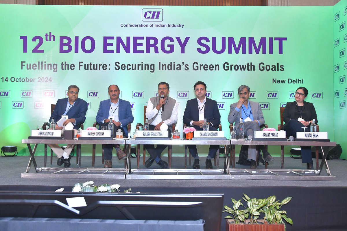 IIFCLProjects's tweet image. Mr. Palash Srivastava, CEO, IPL, moderated a session at Bioenergy Summit 2024 in Delhi on 14th Oct 2024, highlighting the need for clean energy investments to achieve net-zero by 2070. He emphasized robust infrastructure and streamlined funding for India&apos;s bioenergy ambitions.