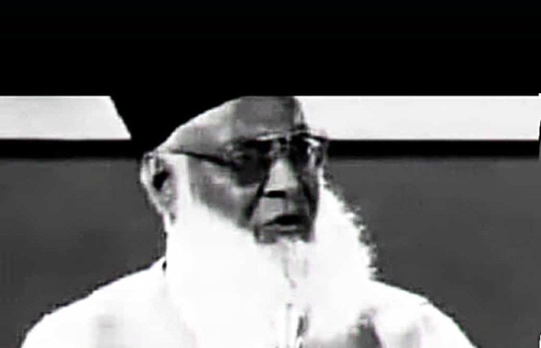 हम लोग नेक बनना नहीं सिर्फ नेक दिखना और नेक कहलाना चाहते है और ये मुनाफ़ेकत का आ'ला दर्जा है....
डॉ. इसरार अहमद