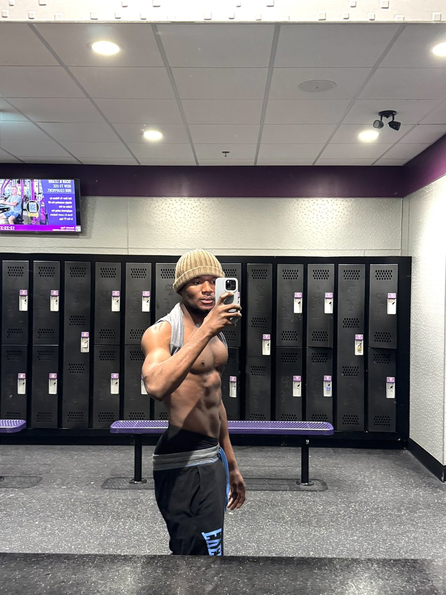 Evans20525530's tweet photo. Body is process 🤭🤭 I have really putting a hard work . 😓 https://t.co/mRMoKALxA1
