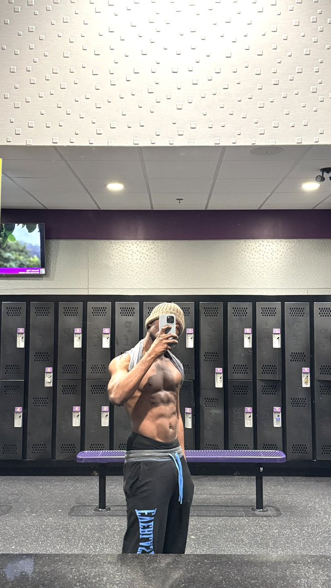 Evans20525530's tweet photo. Body is process 🤭🤭 I have really putting a hard work . 😓 https://t.co/mRMoKALxA1
