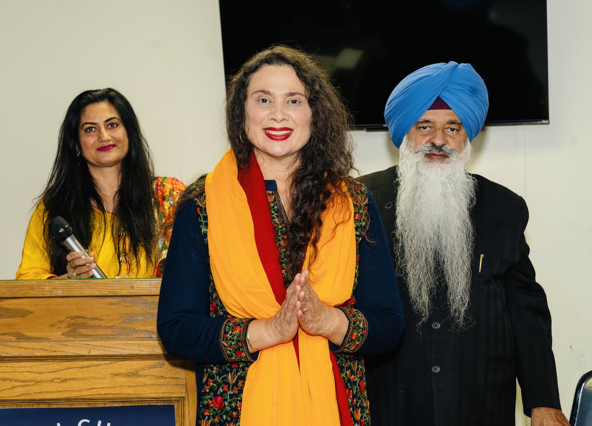 USHinduSikh's tweet photo. It was an occasion to honor the Guru’s legacy, educate the community about his teachings , and reflect on the values of courage, compassion, and righteousness.

🕉️🪯
#HinduSikhUnity https://t.co/SuZpUWPtGO