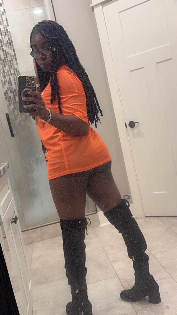 SkittyKattt's tweet photo. 🖤🖤 https://t.co/rpSmBvXwzS
