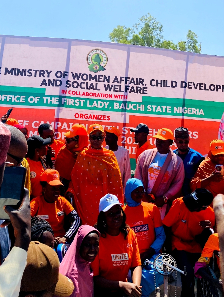 IfwydNg's tweet photo. @ifwydng joined forces with other CSOs to commemorate the International Day for the Elimination of Violence Against Women. This marks the start of the 16 Days of Activism Against Gender-Based Violence. We proudly participated in the rally organized by the Ministry of Women https://t.co/VDDckqxV1b