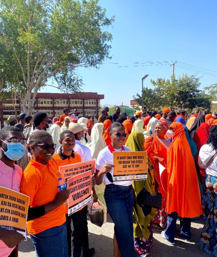 IfwydNg's tweet photo. @ifwydng joined forces with other CSOs to commemorate the International Day for the Elimination of Violence Against Women. This marks the start of the 16 Days of Activism Against Gender-Based Violence. We proudly participated in the rally organized by the Ministry of Women https://t.co/VDDckqxV1b