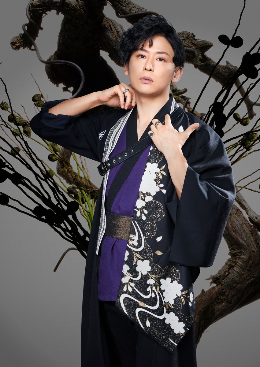 ✨ 12/1 HAPPY BIRTHDAY ✨ 🎂本日はいぶくろ聖志の誕生日です