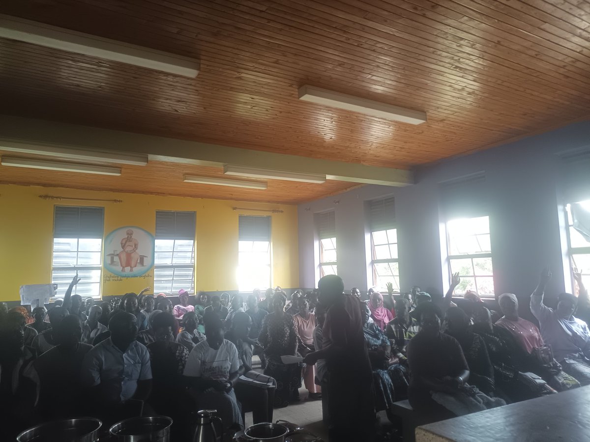 ArafatBwambalem's tweet photo. As we conclude World Hepatitis Test week .
@GlpcUg held it's Town Hall meeting with shades of options especially Women , young people to emphasize the importance of Know your status campaign.
We are grateful to @GileadSciences for Support.
#TestToday
@Hep_Alliance
@CHIPO_HBV https://t.co/Toj4UTkoHz