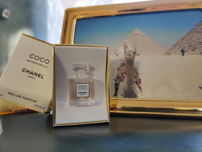 sends me lovely little gifts from time to time. Just wanted to say THANK YOU 💋📷📷<a href="/CHANEL/">CHANEL</a>