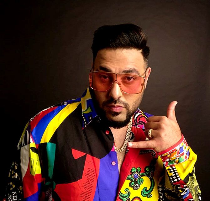 BenefitNews24's tweet photo. #ChandigarhBlast Police are investigating 2 low-intensity explosions near #Sector26 nightclubs early Tuesday. Crude bombs made with potash suspected to be linked to an extortion attempt. Property damaged but no casualties reported. One bar owned by rapper @Its_Badshah #ExtortionAttempt #CrimeNews #Badshah #NightclubExplosion #BreakingNews #IndiaNews